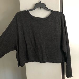 grey long sleeve crop top